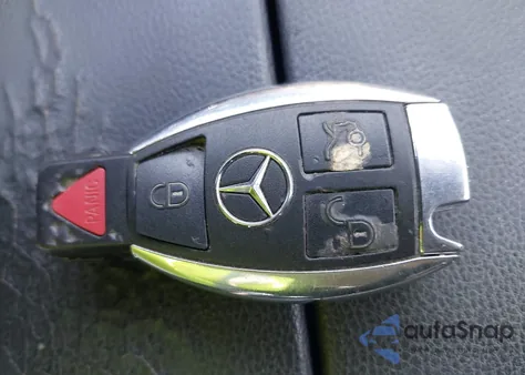 2012 Mercedes-Benz E 350 from USA, damaged, VIN WDDHF5KB6CA647276
